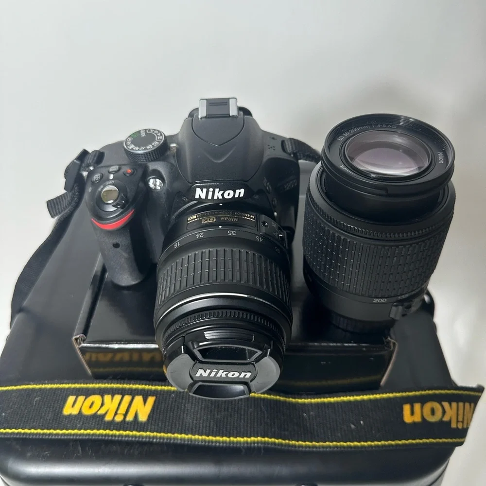 Nikon - D3200 Camera photo & Video Kit / Af-s Dx Zoom-Nikkor 18-55mm f/3.5-5.6G